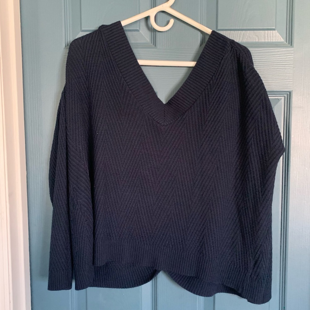 Crop Sweater with knotted back